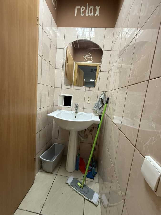 Оренда іншого торгівельного приміщення 44 м², Соборності просп., 7