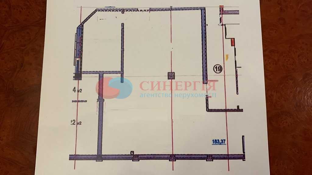 Оренда магазину 135 м², Верхній Вал вул.