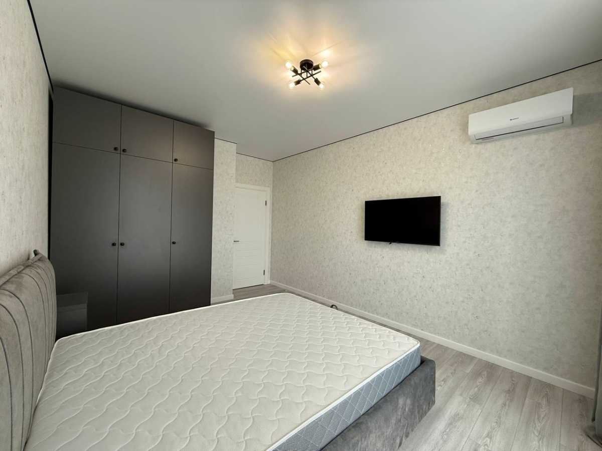 Оренда 1-кімнатної квартири 38.5 м², Дружби вул., 44
