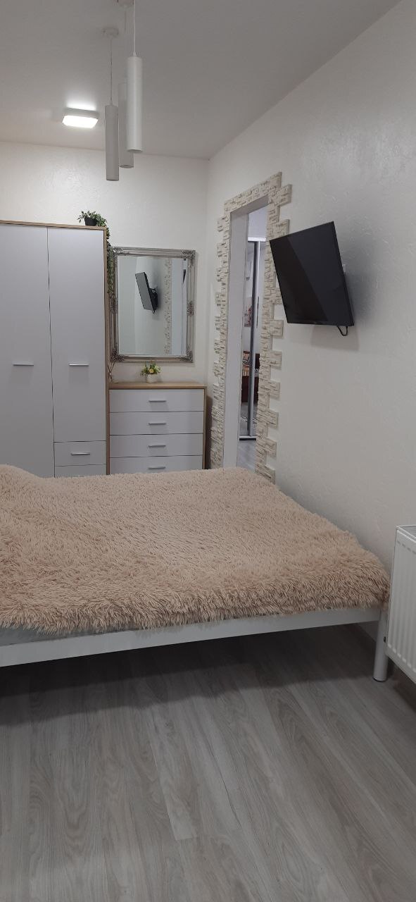 Оренда 1-кімнатної квартири 44 м², Набережна Перемоги вул.