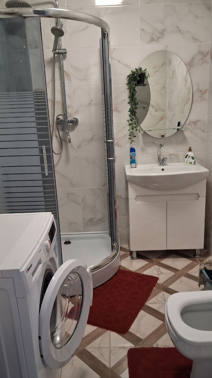 Оренда 1-кімнатної квартири 44 м², Набережна Перемоги вул.