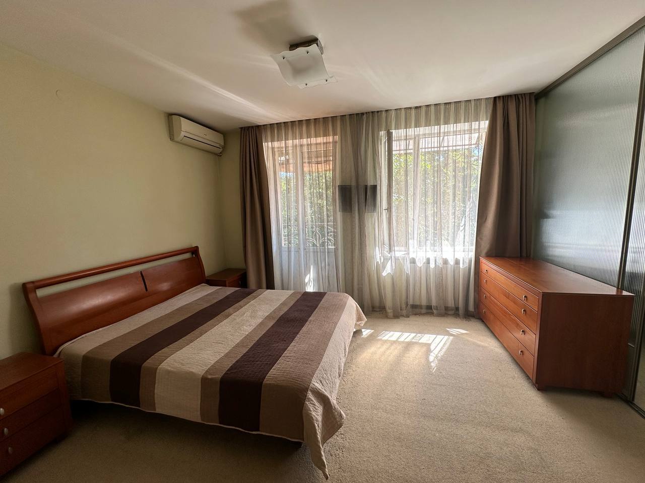Аренда 3-комнатной квартиры 65 м², Юрия Савченко ул.