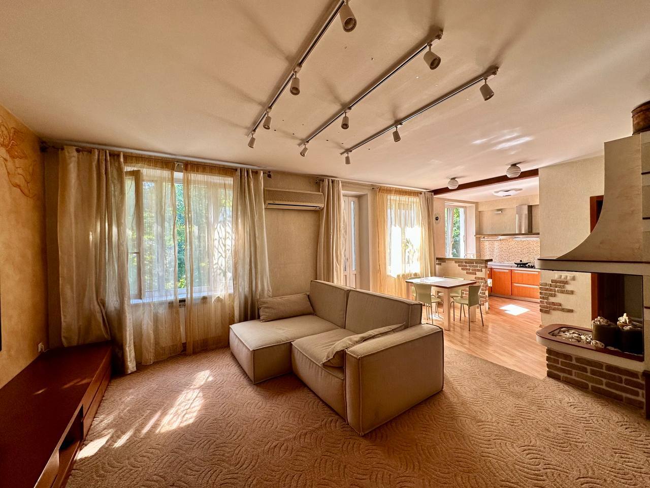 Аренда 3-комнатной квартиры 65 м², Юрия Савченко ул.