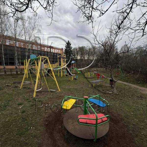Продаж 3-кімнатної квартири 71 м², Спортивная, 4