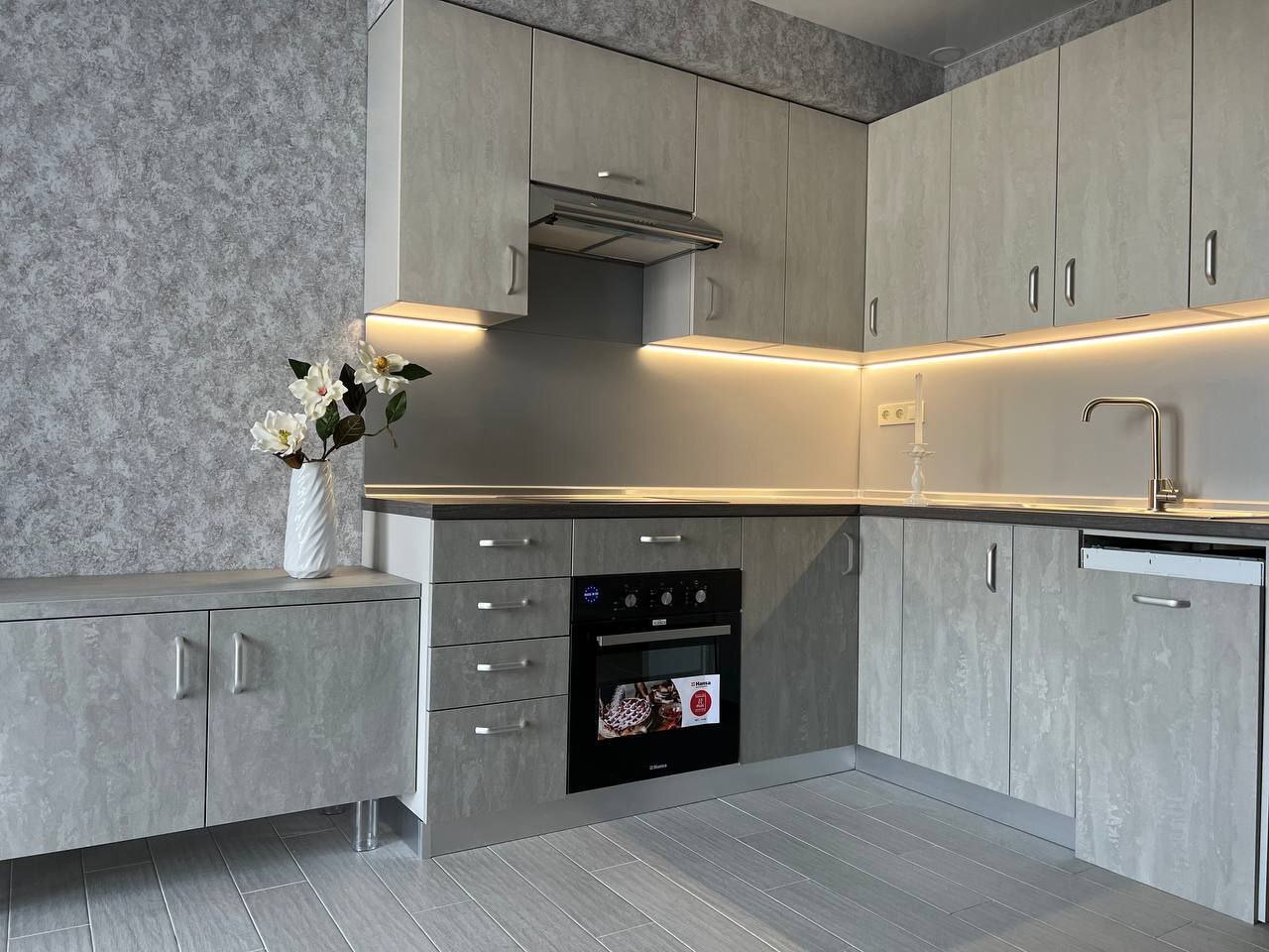 Оренда 2-кімнатної квартири 60 м², Мандриківська вул.