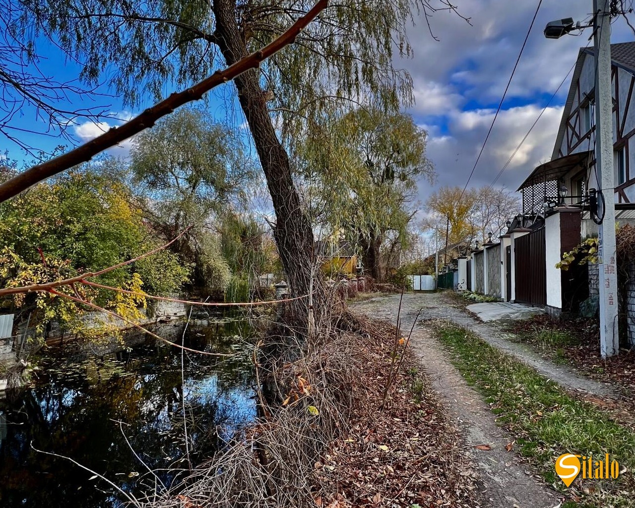 Продаж ділянки під індивідуальне житлове будівництво 5.6 соток, 45-а Садова вул.