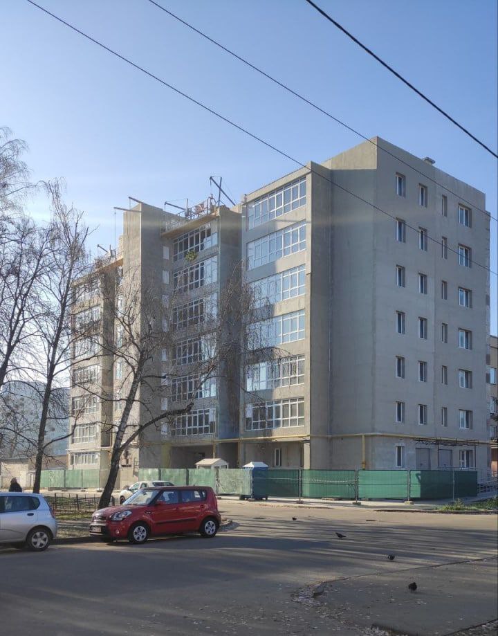 Продаж 1-кімнатної квартири 44 м², Праці вул.