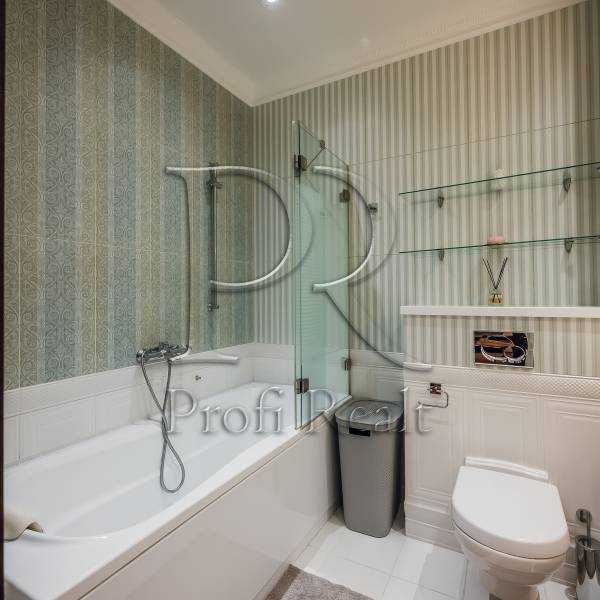 Продажа 3-комнатной квартиры 110 м², Науки просп., 30