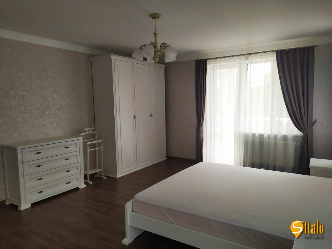 Оренда будинку 330 м²
