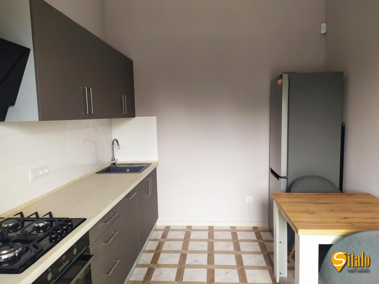 Оренда будинку 330 м²