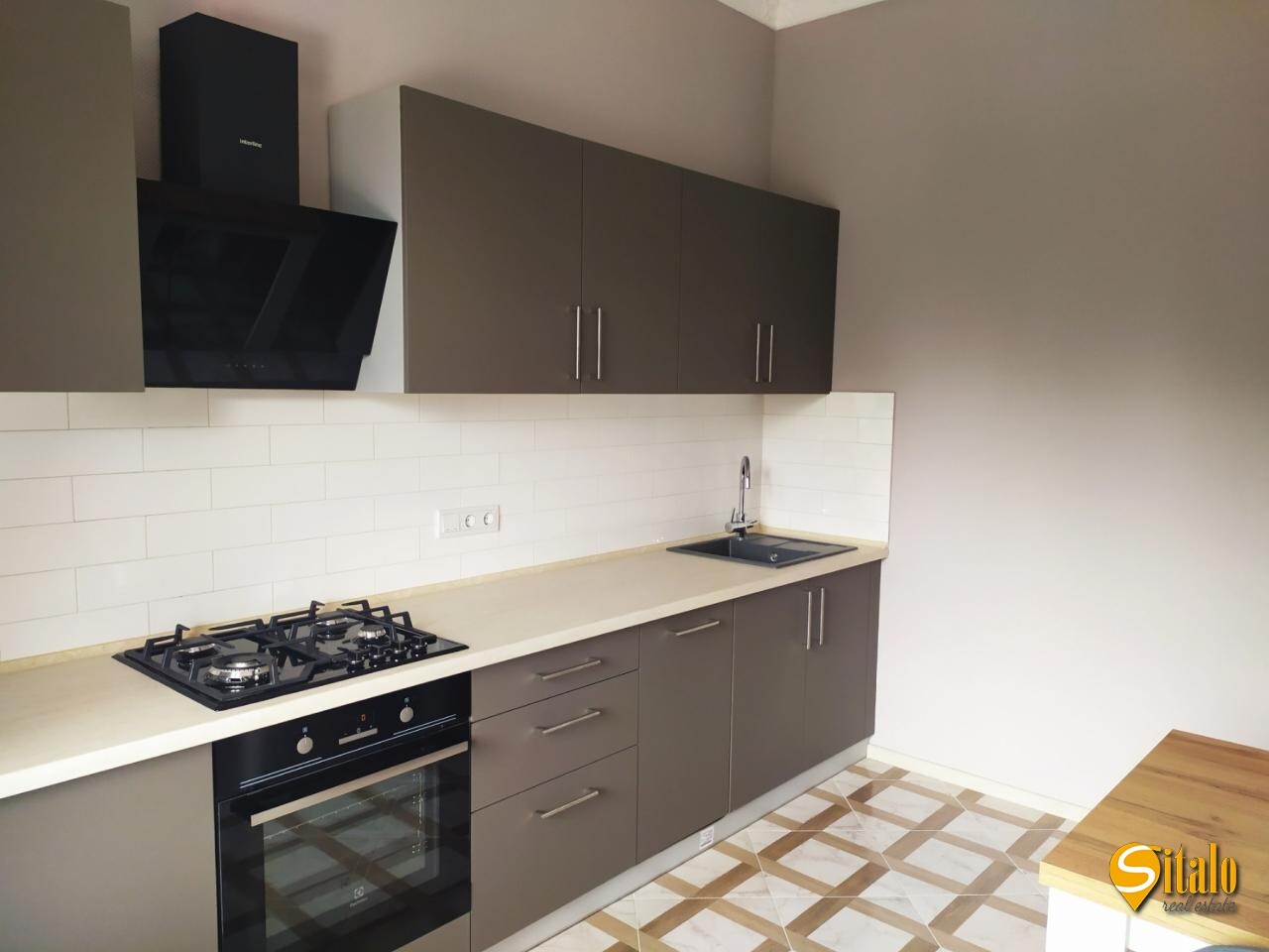 Оренда будинку 330 м²