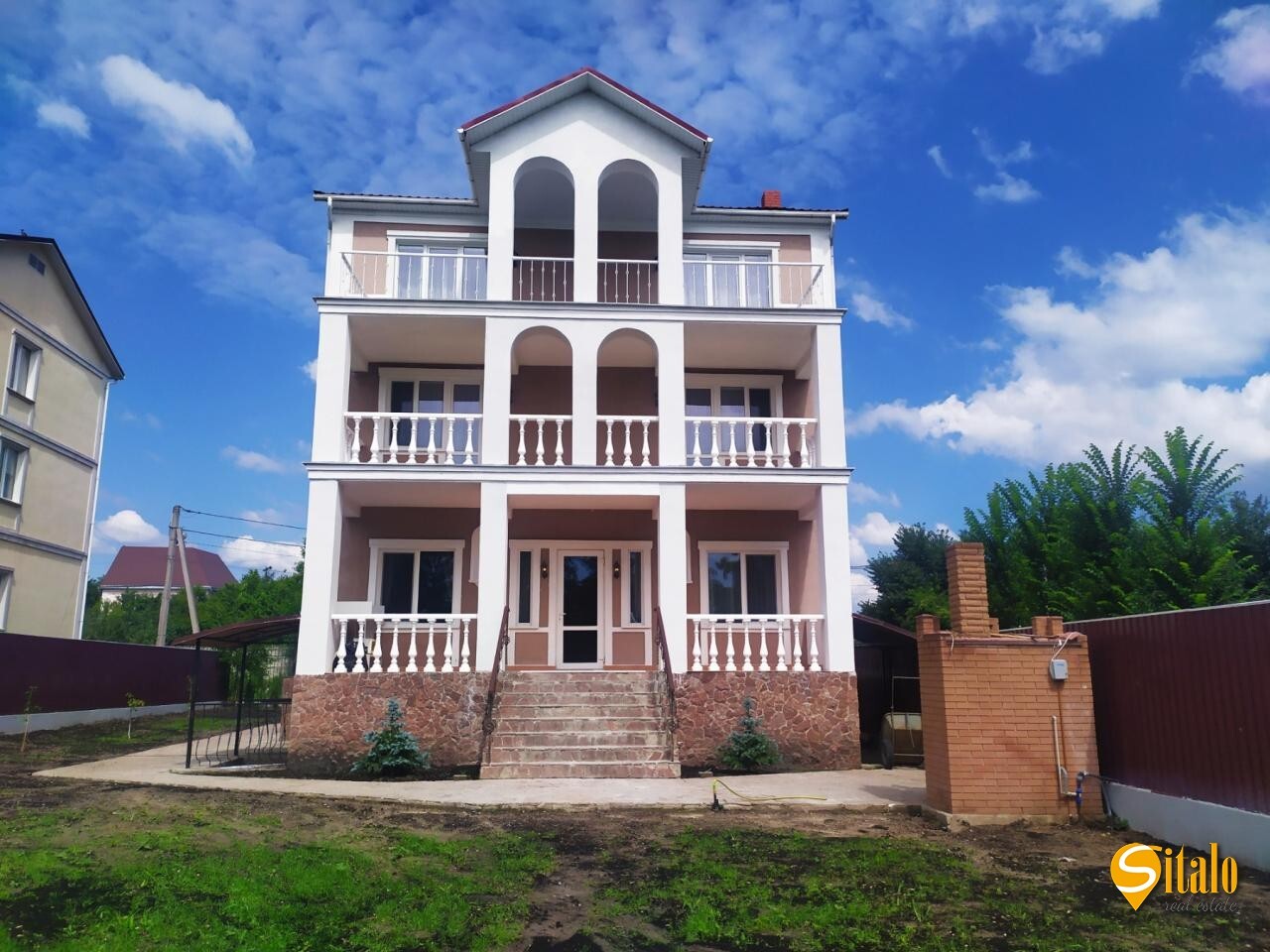 Оренда будинку 330 м²