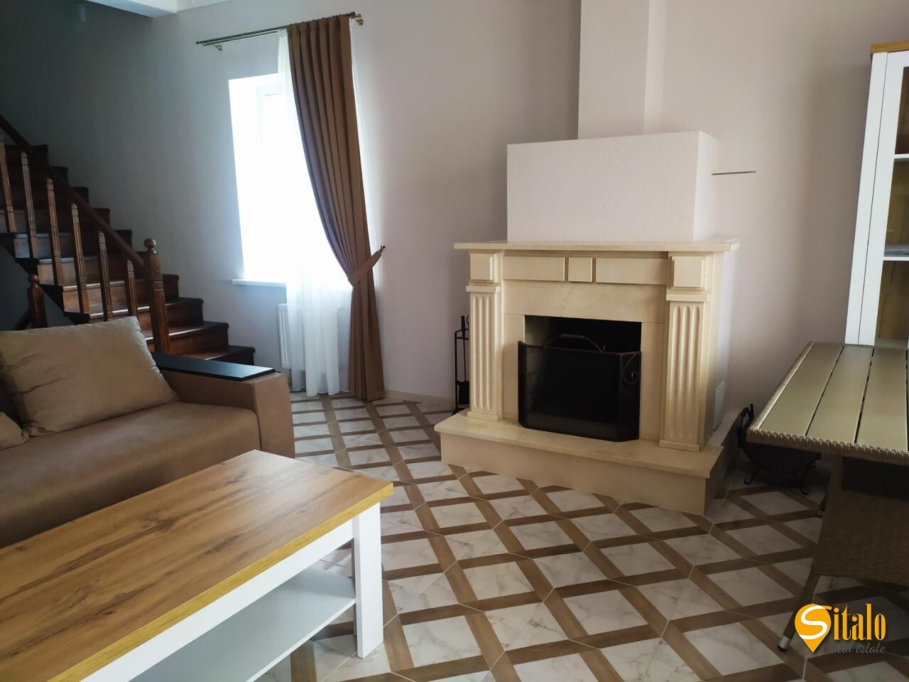 Оренда будинку 330 м²