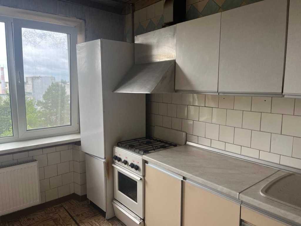 Продажа 3-комнатной квартиры 72 м², Российская, 82а