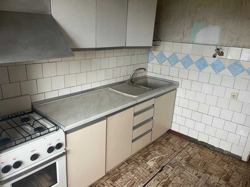 Продажа 3-комнатной квартиры 72 м², Российская, 82а