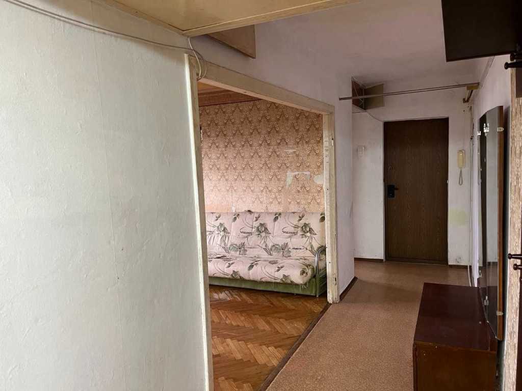 Продажа 3-комнатной квартиры 72 м², Российская, 82а