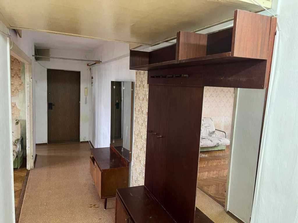 Продажа 3-комнатной квартиры 72 м², Российская, 82а
