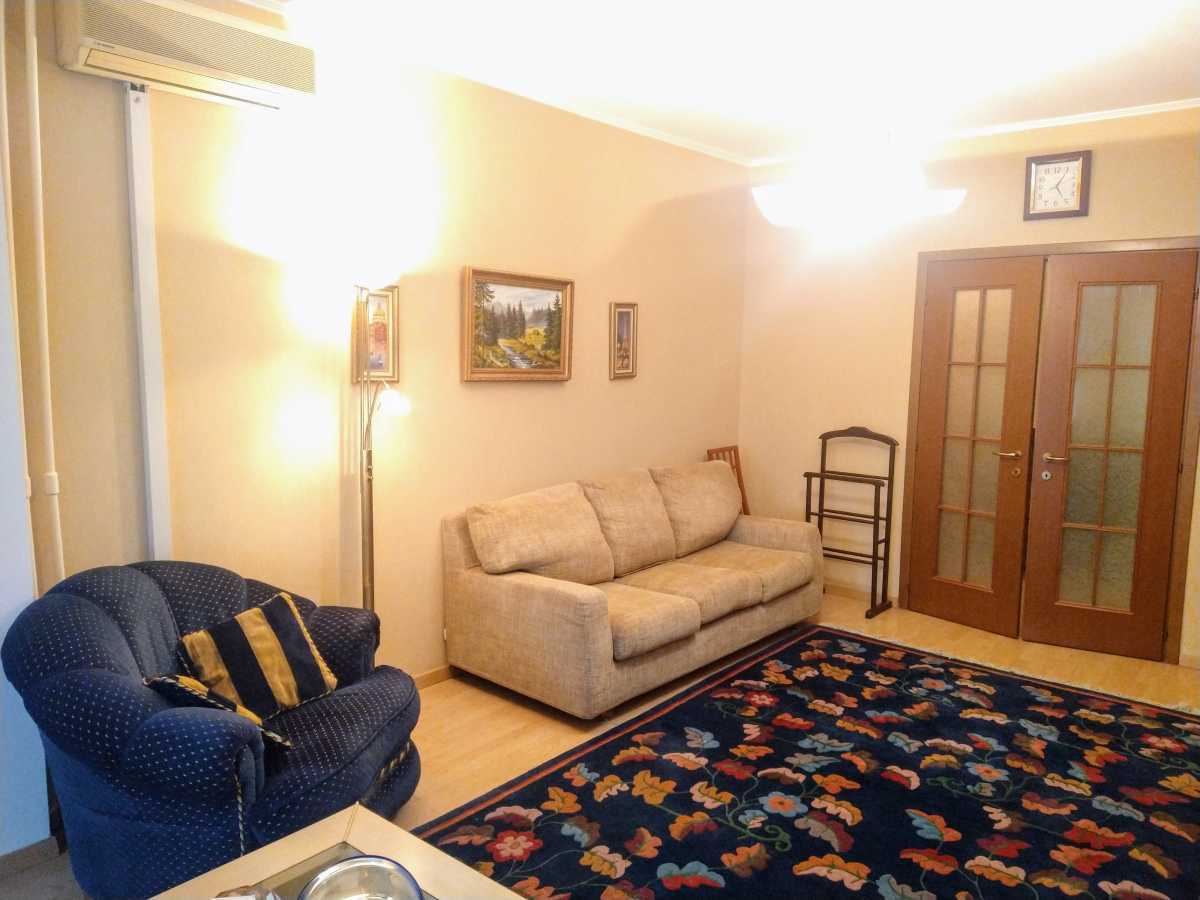 Оренда 2-кімнатної квартири 80 м², Миропільська вул.