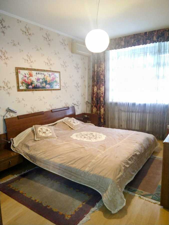 Оренда 2-кімнатної квартири 80 м², Миропільська вул.