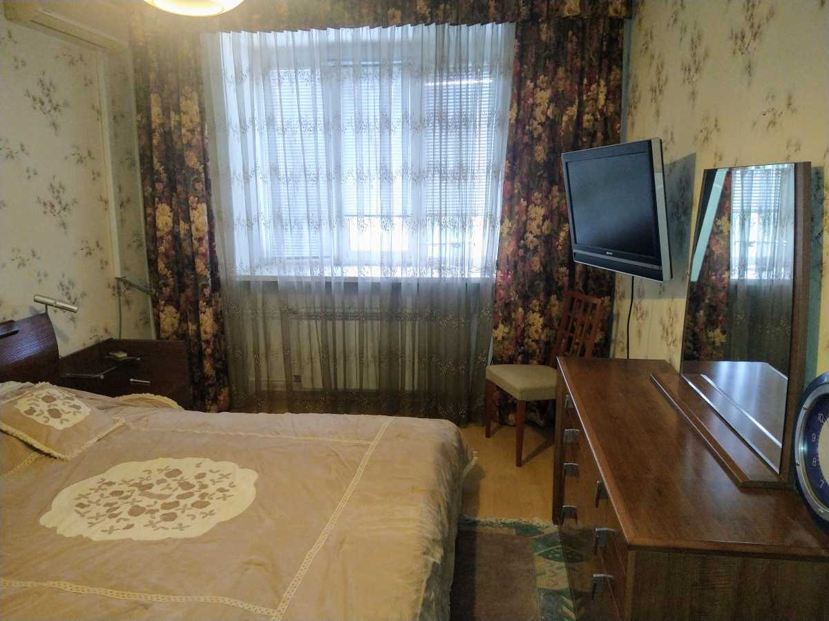 Оренда 2-кімнатної квартири 80 м², Миропільська вул.