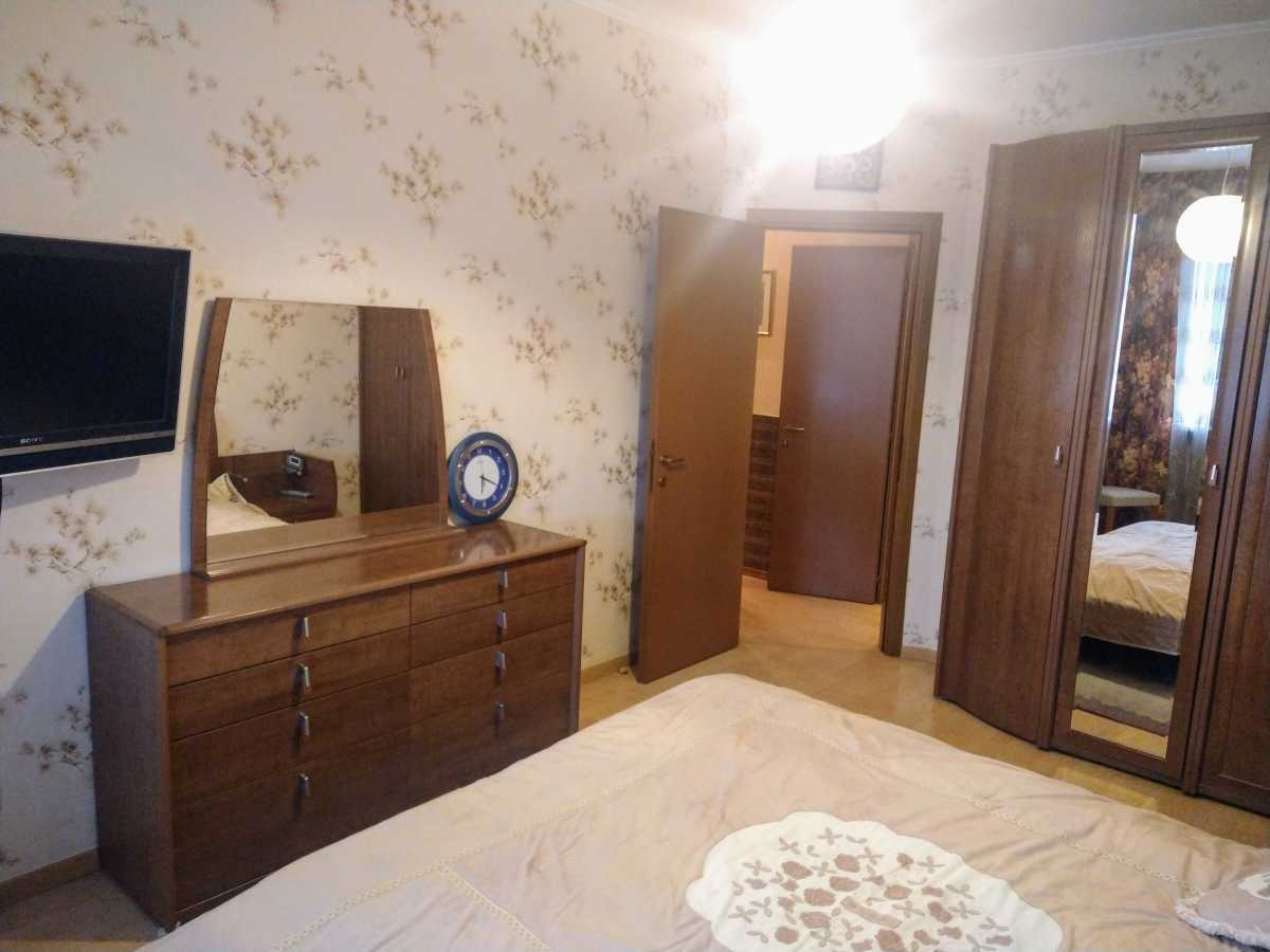 Оренда 2-кімнатної квартири 80 м², Миропільська вул.