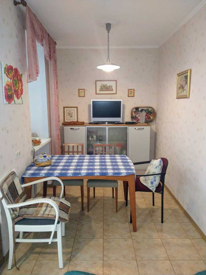 Оренда 2-кімнатної квартири 80 м², Миропільська вул.