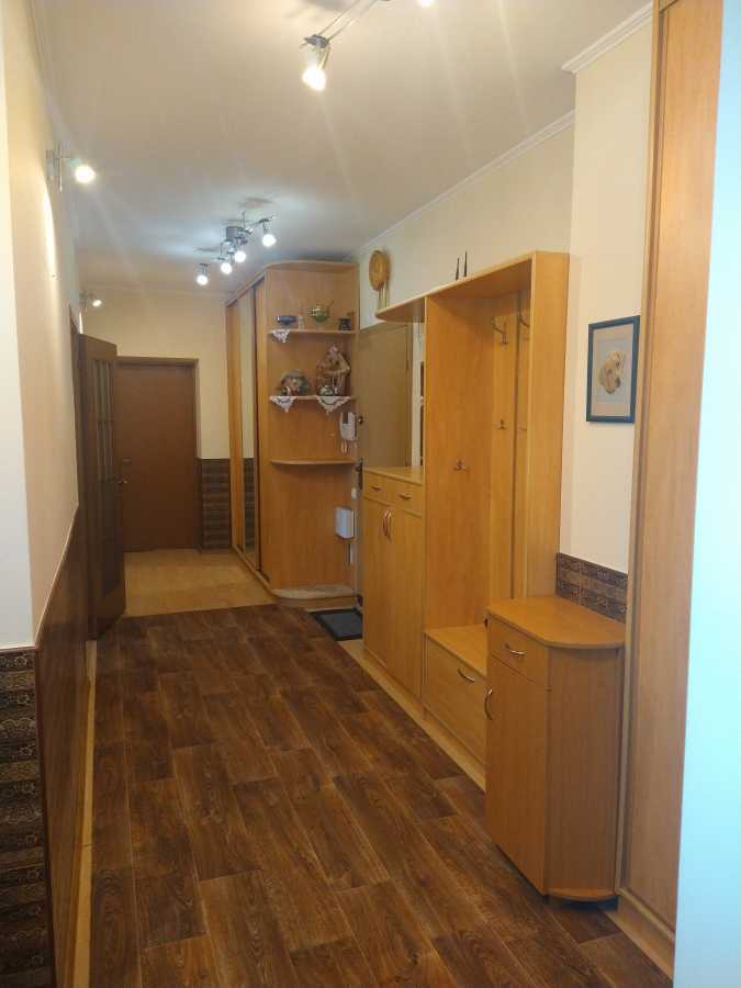 Оренда 2-кімнатної квартири 80 м², Миропільська вул.