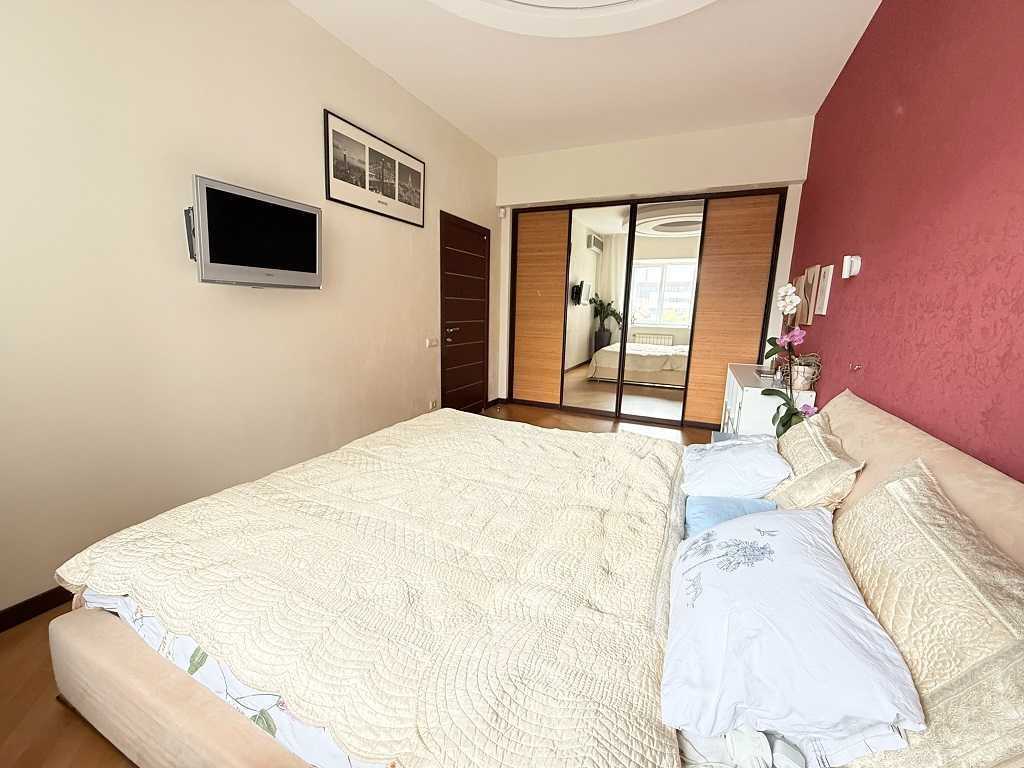 Продажа 2-комнатной квартиры 76 м², Вячеслава Черновола ул., 25