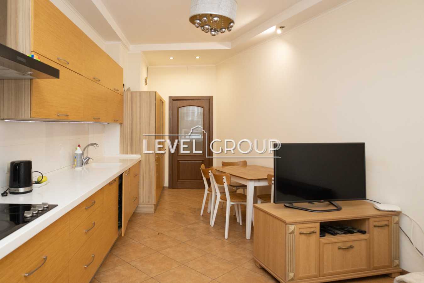 Продаж 3-кімнатної квартири 125 м², Євгена Коновальця вул., 36В