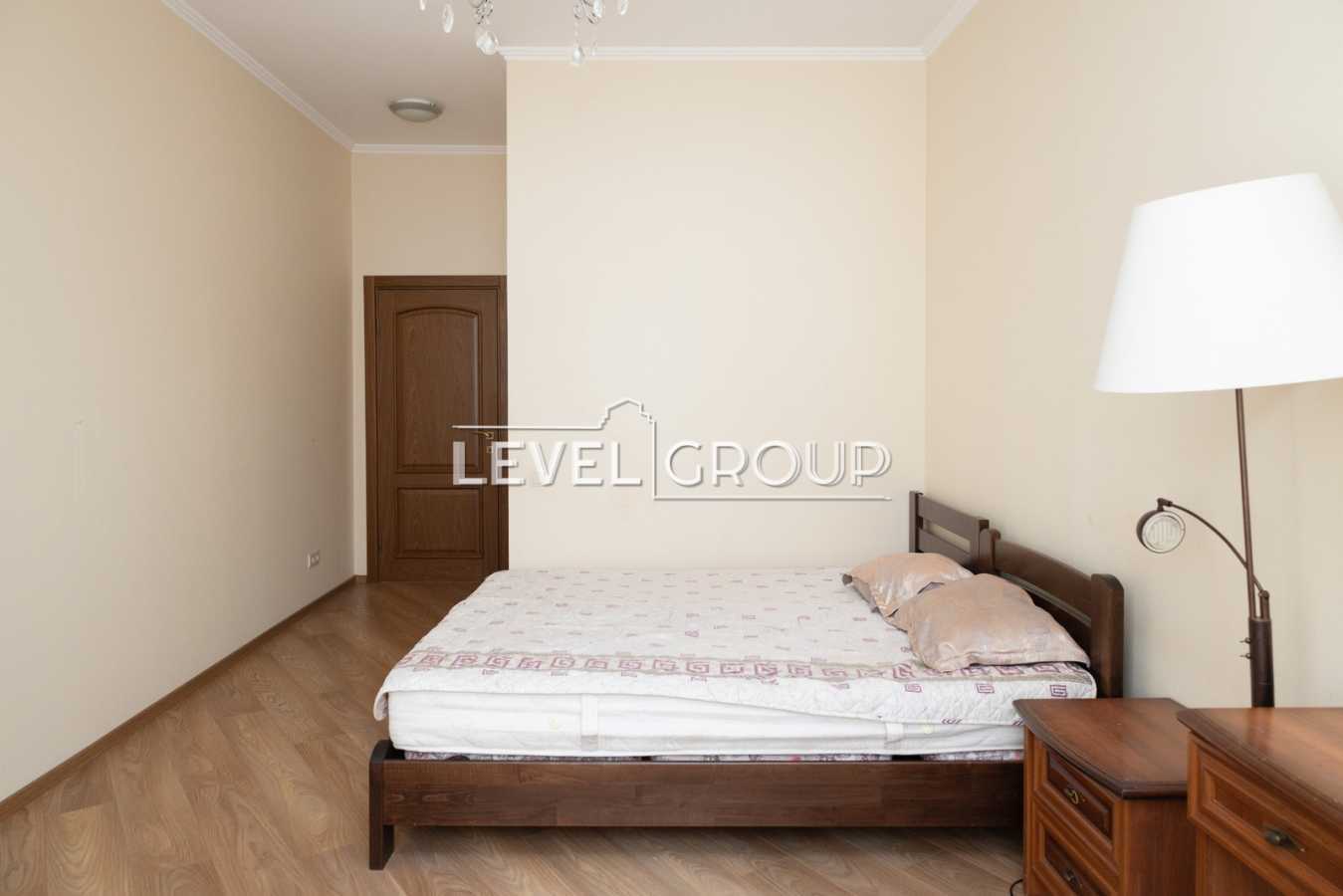 Продаж 3-кімнатної квартири 125 м², Євгена Коновальця вул., 36В