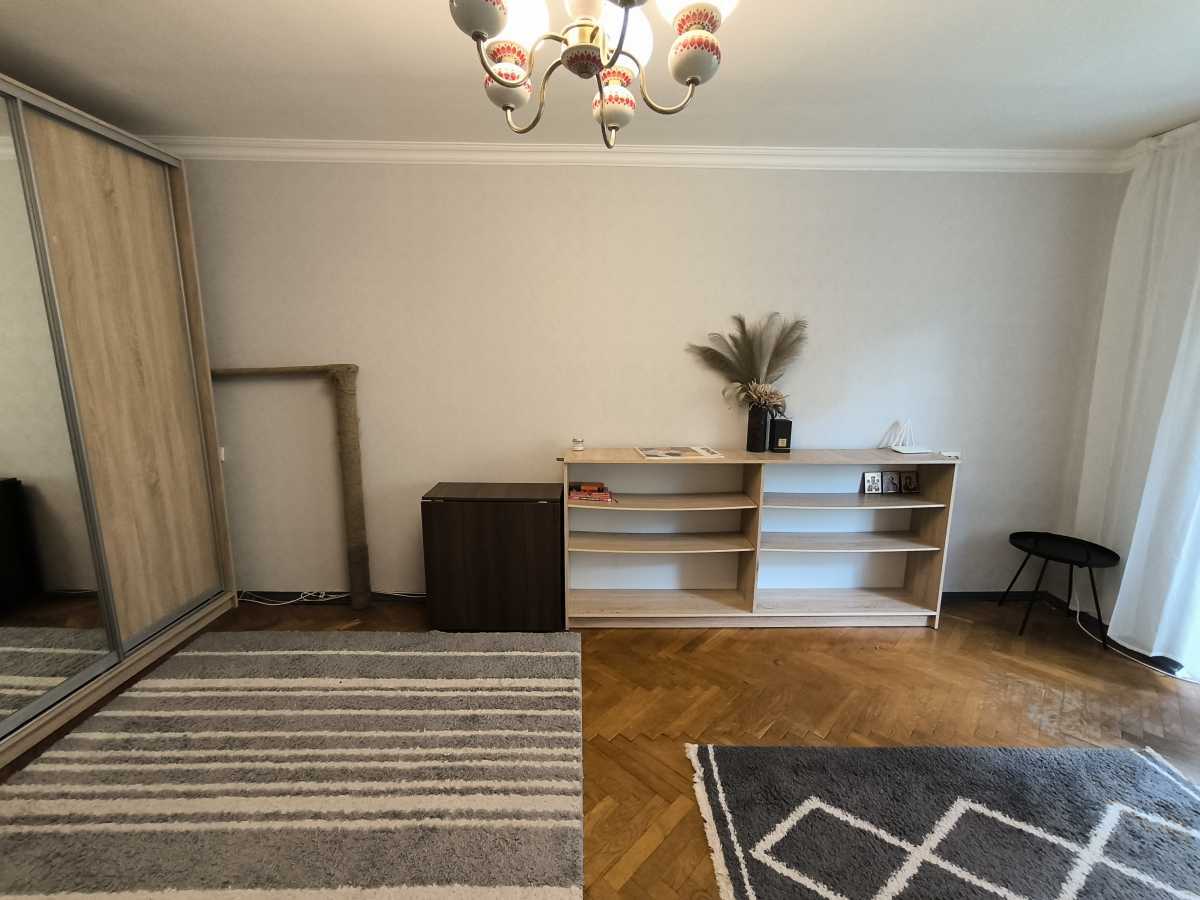 Продаж 1-кімнатної квартири 32 м², Золотоустівська вул., 51/7
