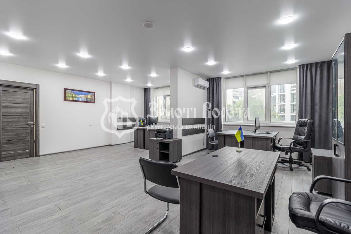 Продажа офиса 77 м², Любомира Гузара просп., 11
