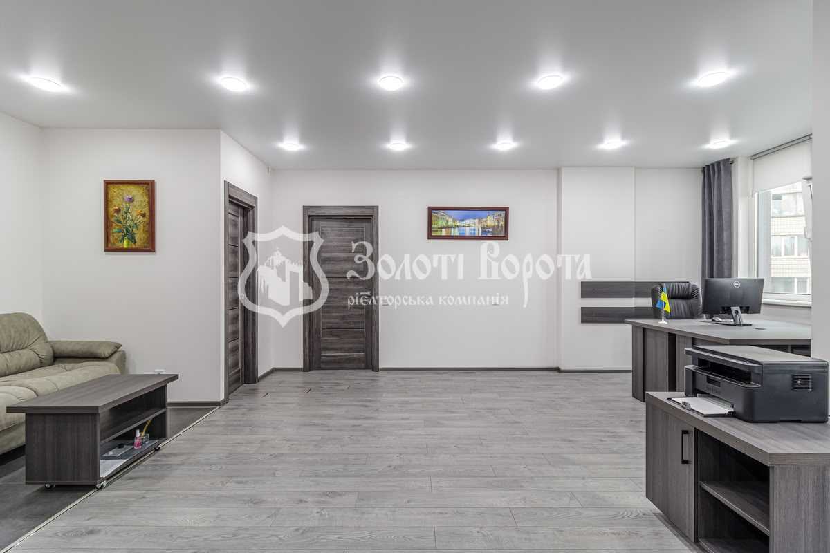 Продажа офиса 77 м², Любомира Гузара просп., 11
