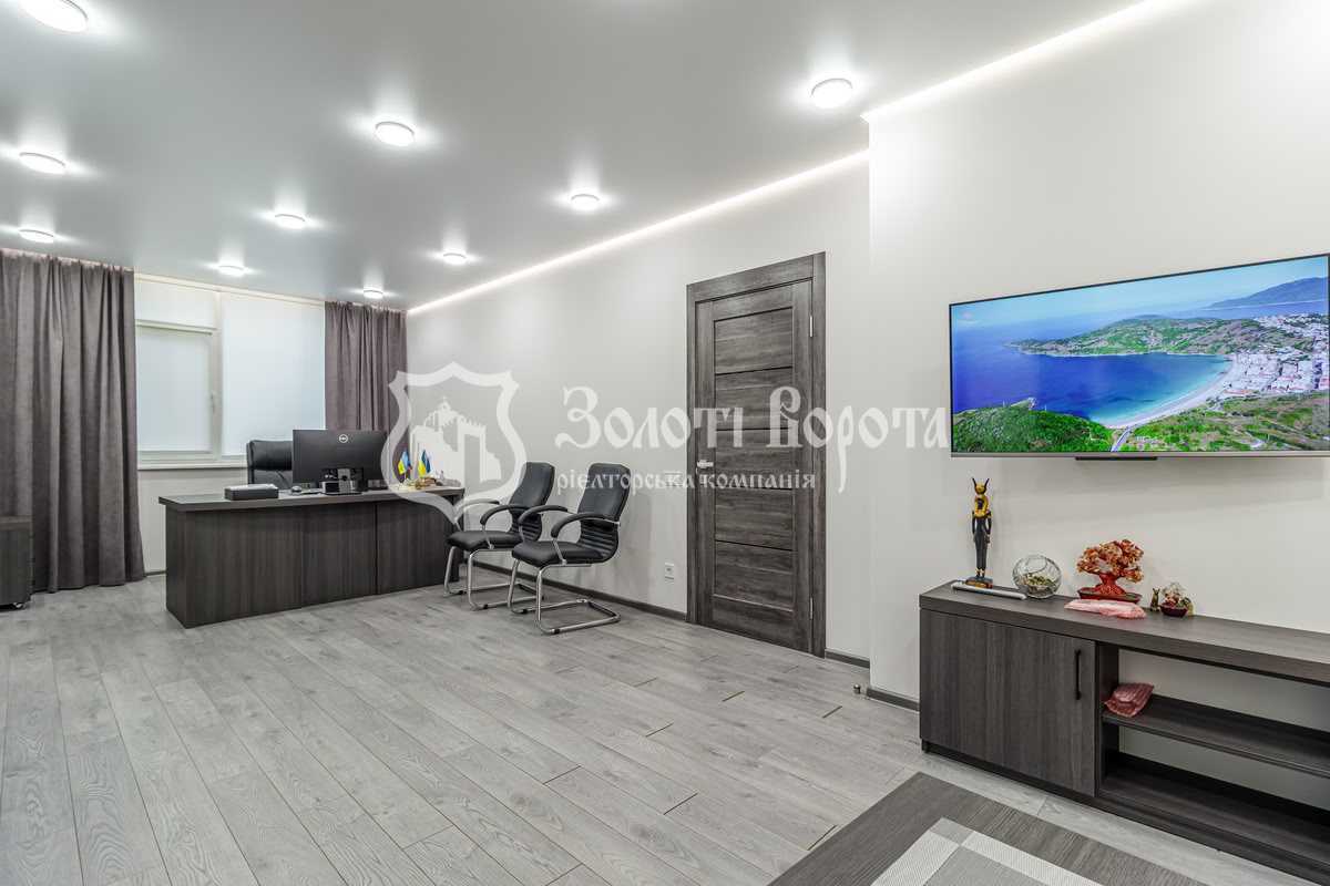 Продажа офиса 77 м², Любомира Гузара просп., 11