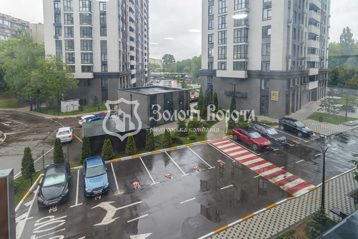 Продажа офиса 77 м², Любомира Гузара просп., 11