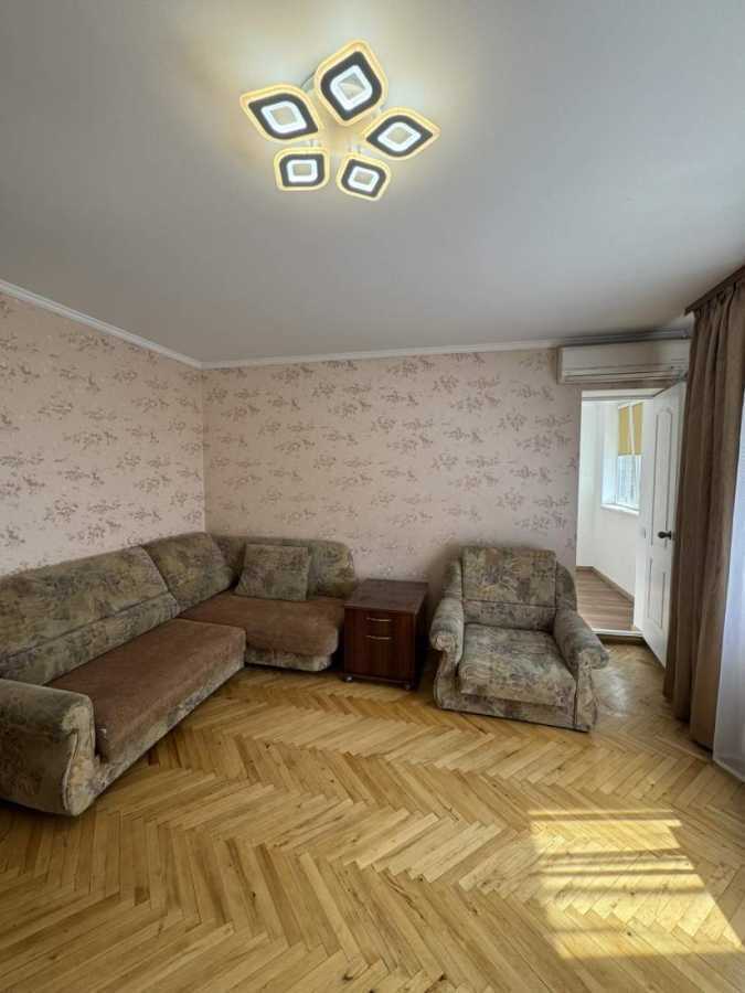 Оренда 2-кімнатної квартири 52 м², Предславинська вул., 51