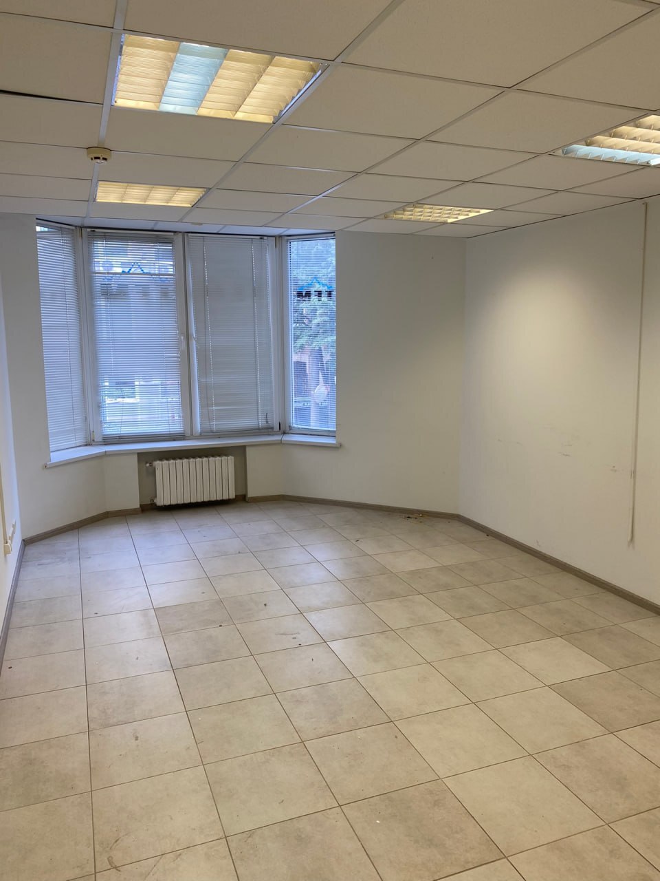 Продаж комерції 690 м², Якова Самарського вул., 2
