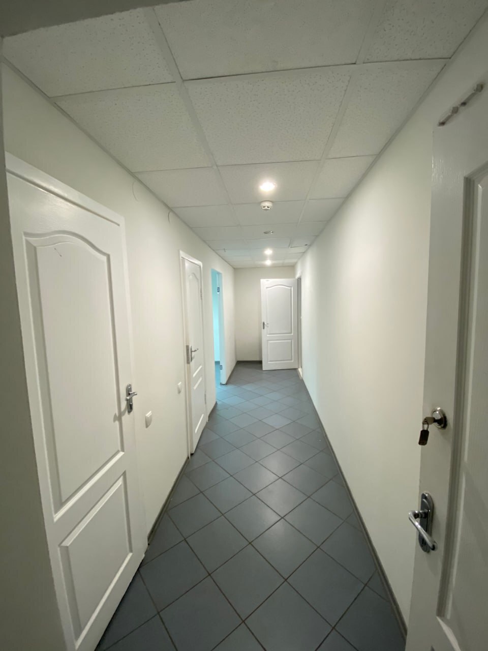 Продаж комерції 690 м², Якова Самарського вул., 2