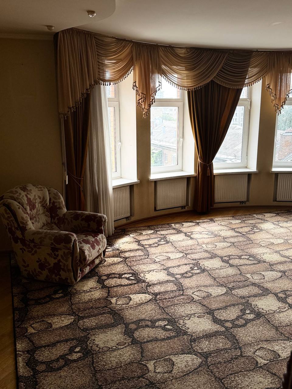 Оренда 2-рівневої квартири 124 м², Герцена вул., 17-25