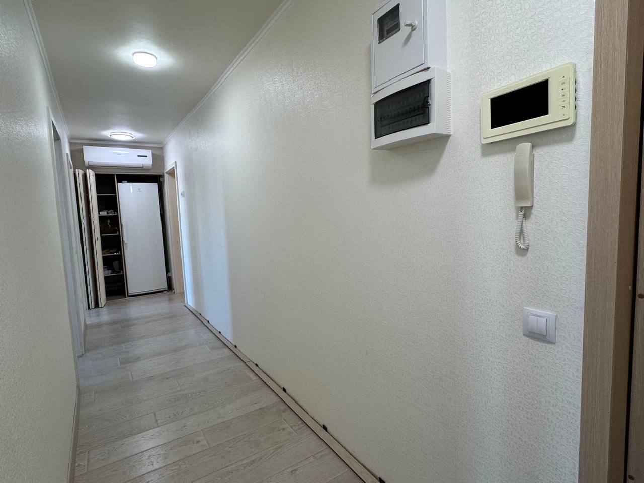 Продажа 3-комнатной квартиры 71 м², Славы бул.