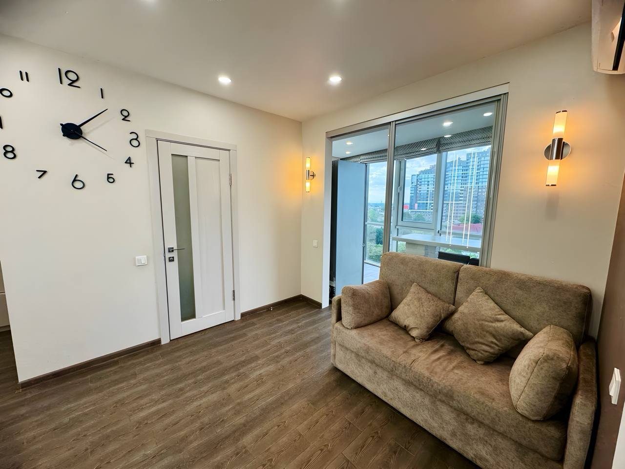 Продажа 2-комнатной квартиры 58 м², Владимира Антоновича ул.