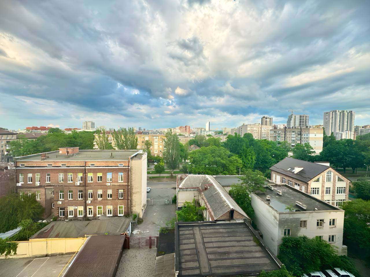 Продажа 2-комнатной квартиры 58 м², Владимира Антоновича ул.