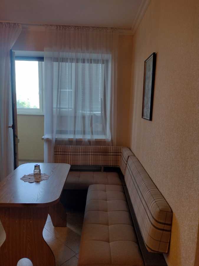 Аренда 1-комнатной квартиры 50 м², Машинобудівельників, 17а