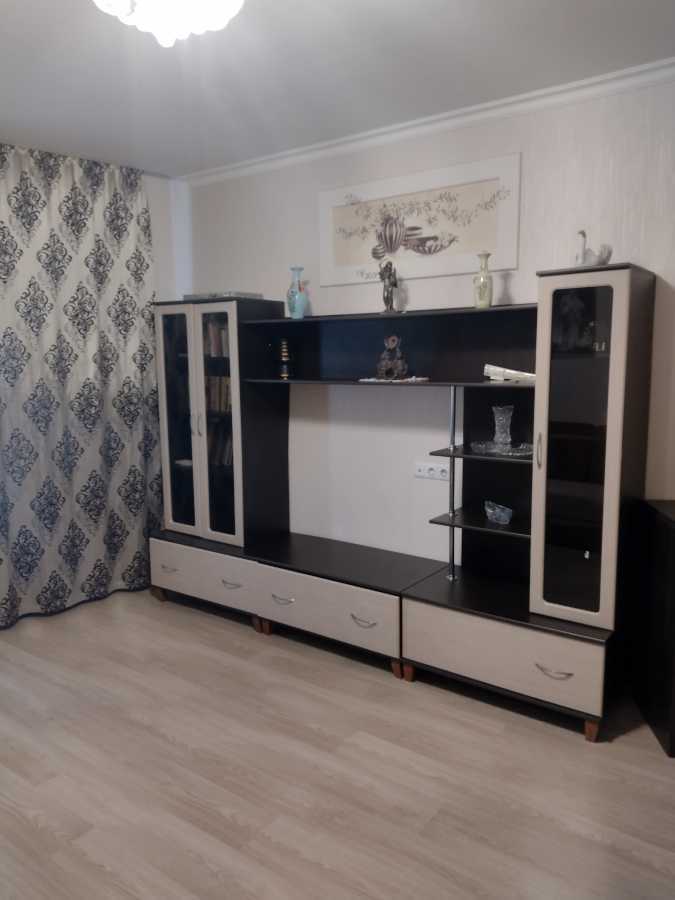 Аренда 1-комнатной квартиры 50 м², Машинобудівельників, 17а