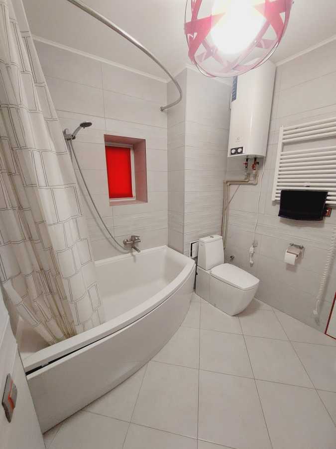 Аренда 3-комнатной квартиры 90 м², Василия Тютюнника ул., 22/26