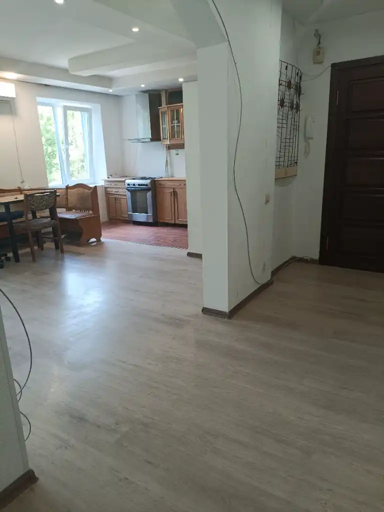 Оренда 3-кімнатної квартири 65 м², Тополь 2 вул.