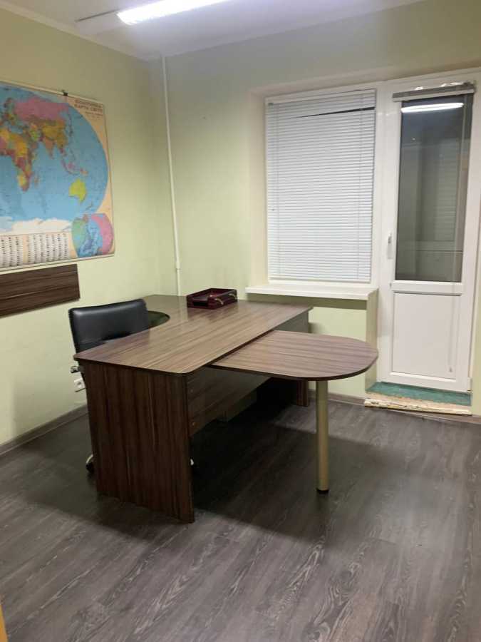 Продаж 5-кімнатної квартири 95 м², Бурмистенка вул., 12