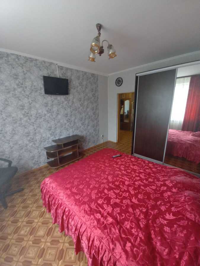 Аренда 2-комнатной квартиры 73 м², Днепровская наб., 25