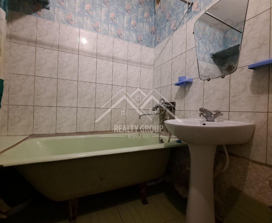 Продаж 1-кімнатної квартири 42 м²