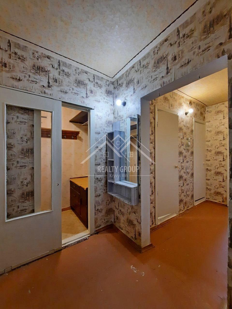 Продаж 1-кімнатної квартири 42 м²